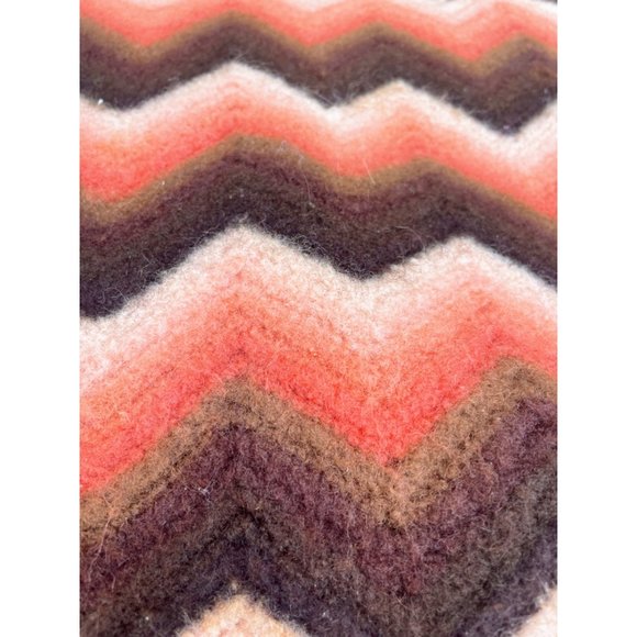 Vintage Chevron Wool Small Crochet Afghan Lapghan Orange Brown Retro - Picture 13 of 13